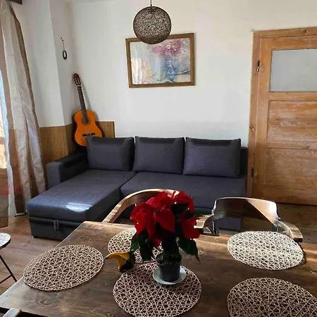 Apartment Unesco 14 Century *