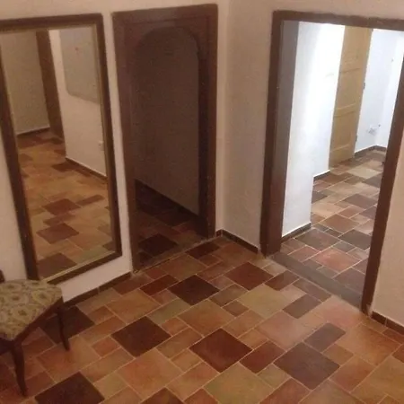 Apartment Unesco 14 Century *