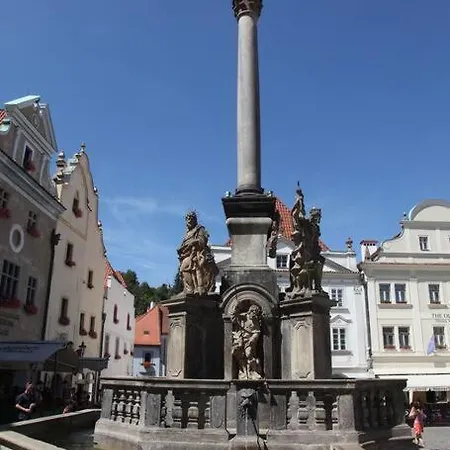 Unesco 14 Century Apartmán *