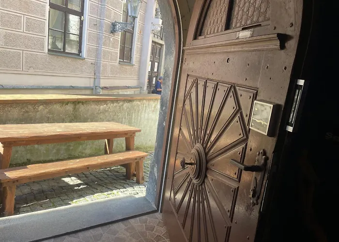 Unesco 14 Century Apartment